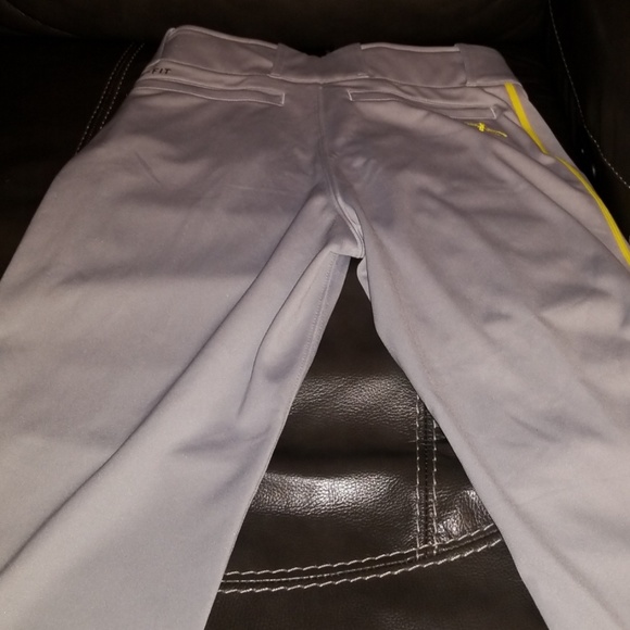 Pants - Picture 5 of 6